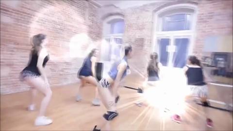 8122