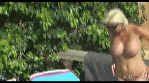 51943